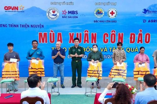 Nhiều hoạt động an sinh xã hội chăm lo Tết tại Đặc khu Côn Đảo