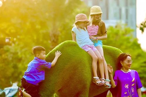 Thành phố Hồ Chí Minh: Rạng ngời sắc xuân Bính Ngọ