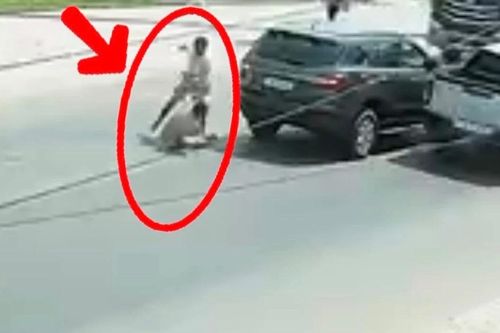 Người đàn ông bị tài xế đánh gục đã tử vong