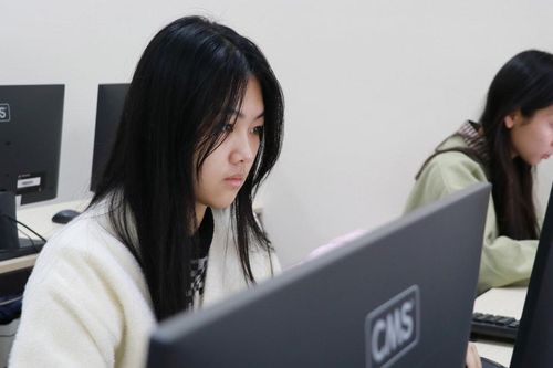 Từ 9h hôm nay, thí sinh bắt đầu đăng ký thi Đánh giá năng lực Đại học Quốc gia Hà Nội
