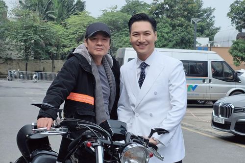 Mạnh Trường hội ngộ 'bố vợ' Võ Hoài Nam, Chí Trung đón niềm vui mới