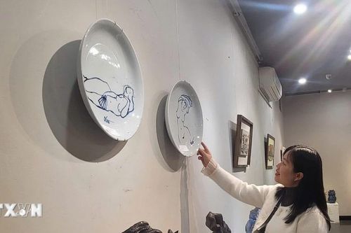 Hà Nội: Sắc xuân Bính Ngọ trong nghệ thuật gốm