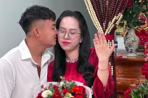 Sau 3 năm ly hôn, chồng bất ngờ 'cua lại' vợ cũ bằng lễ hỏi cưới như lần đầu