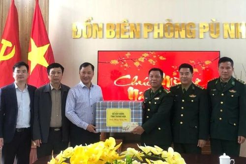 Sở Xây dựng thăm, tặng quà cán bộ, chiến sĩ bộ đội biên phòng