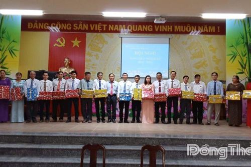Kỳ họp HĐND xã Lương Hòa Lạc kiện toàn nhân sự UBND xã