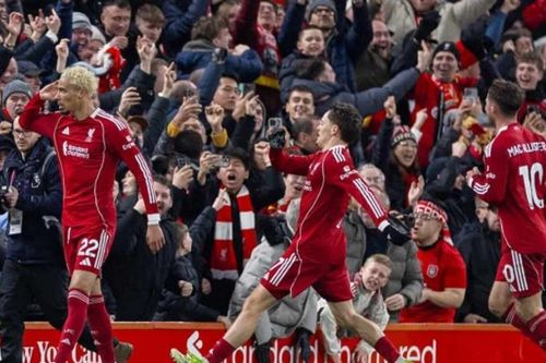 Liverpool 4-1 Newcastle: Hugo Ekitike bùng nổ và kỷ lục lịch sử của Salah