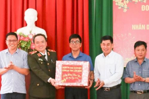 Giám đốc Công an tỉnh Lâm Đồng thăm, chúc Tết tại xã Đinh Trang Thượng và Gia Hiệp