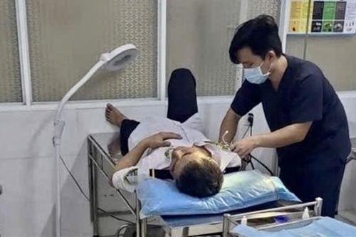Bắt nhóm đối tượng bốc đầu xe đánh 2 người nhập viện
