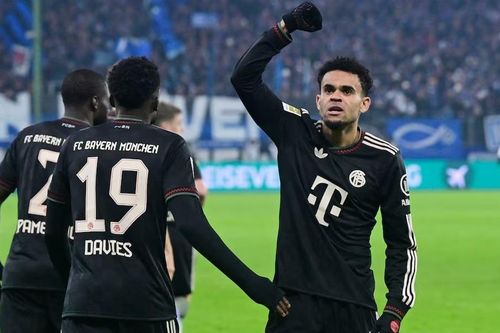 Bayern Munich bị cầm hòa trên sân khách