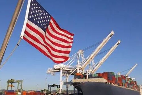 Mỹ thâm hụt thương mại tăng mạnh nhất trong gần 34 năm