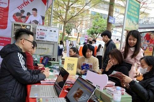 Ô Diên mở 'cánh cửa nghề nghiệp' cho học sinh THCS