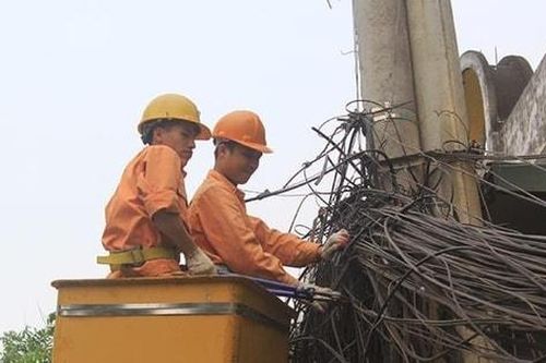 Hà Nội tiếp tục thanh thải, bó gọn đường dây, cáp viễn thông, điện lực đi nổi