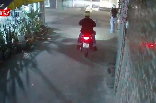 Che biển số xe đi sàm sỡ phụ nữ, 'yêu râu xanh' không thoát