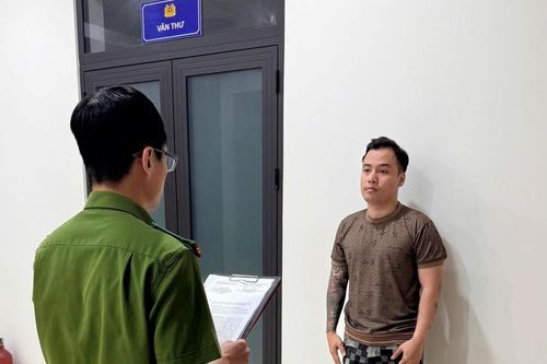 Đà Nẵng: Vận động đối tượng truy nã ra đầu thú