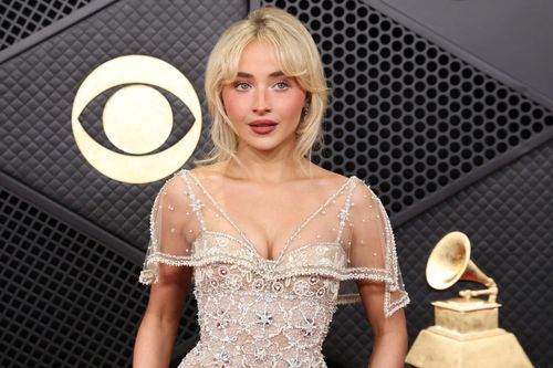 Váy xuyên thấu thống trị Grammy 2026