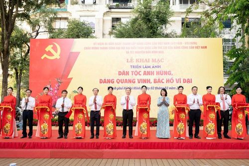 TP.HCM: Triển lãm ảnh kỷ niệm 96 năm thành lập Đảng