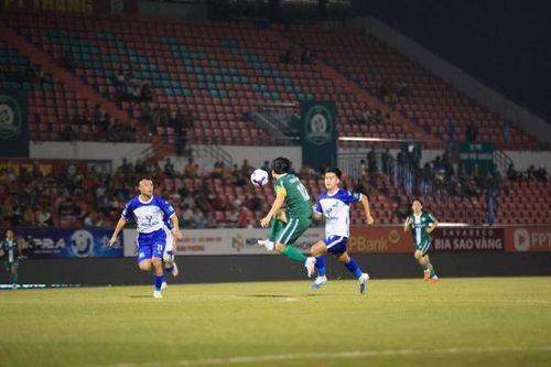 Công Phượng trở lại ấn tượng, Trường Tươi Đồng Nai bỏ xa đội nhì bảng