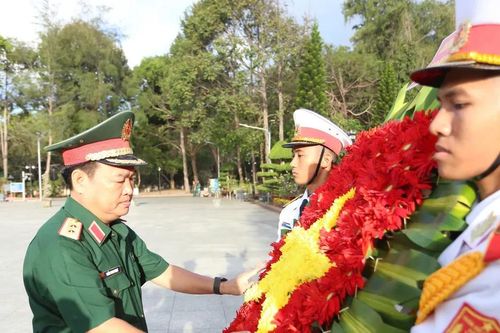 Nhiều hoạt động tri ân, nghĩa tình ở Côn Đảo