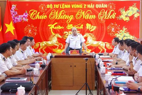Phó Chính ủy Hải quân kiểm tra, chúc tết Vùng 2 Hải quân
