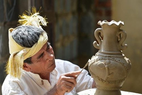Xây dựng Báo cáo về bảo vệ di sản Nghệ thuật làm gốm của người Chăm