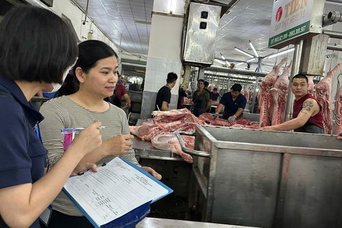 Bà Phạm Khánh Phong Lan nói về 'tổng lực' kiểm soát bếp ăn, bữa ăn học sinh