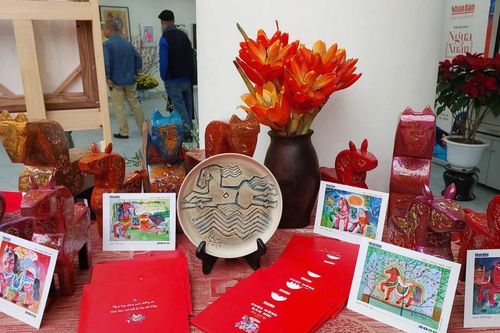 'Ngựa Xuân': Triển lãm về con giáp Bính Ngọ với đa dạng ngôn ngữ tạo hình