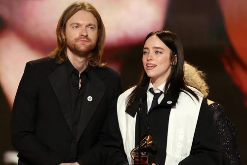 Grammy 2026: Ca khúc của năm gọi tên 'Wildflower'