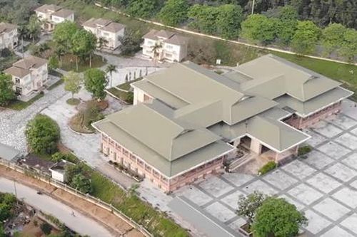 Cận cảnh trung tâm hội nghị trăm tỷ bỏ hoang, được đề xuất làm trại dưỡng lão
