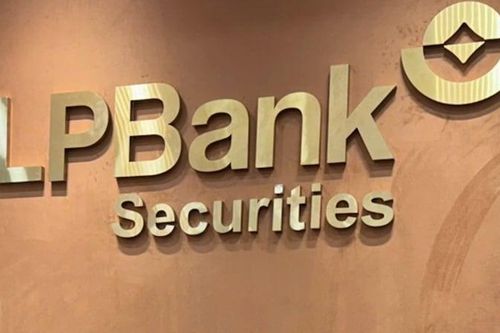 Ông Nguyễn Đức Thụy tăng mạnh sở hữu tại LPBS sau khi gia nhập Sacombank
