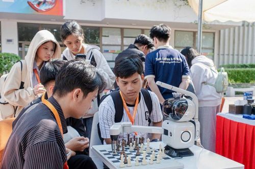 Công nghệ số mở ra cách làm mới