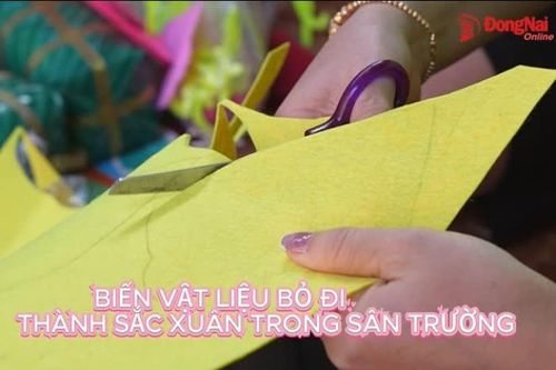 Biến vật liệu bỏ đi thành sắc Xuân trong sân trường