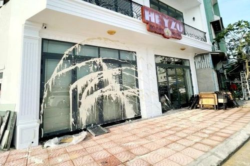 Điều tra, xử lý vụ tạt sơn vào nhà hàng ở phường Quy Nhơn
