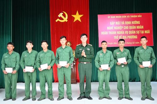 Xã Thuận Bắc gặp mặt, định hướng nghề nghiệp cho quân nhân xuất ngũ