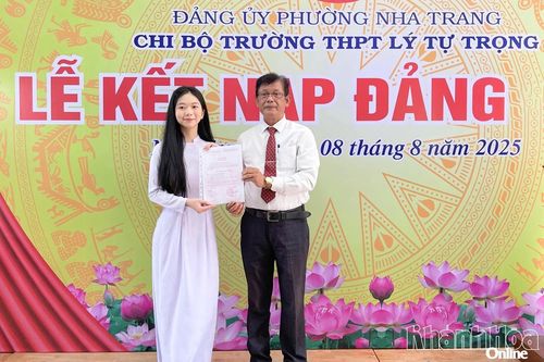 Kỷ niệm 96 năm Ngày thành lập Đảng Cộng sản Việt Nam (3-2-1930 - 3-2-2026): Nâng cao chất lượng công tác phát triển đảng viên