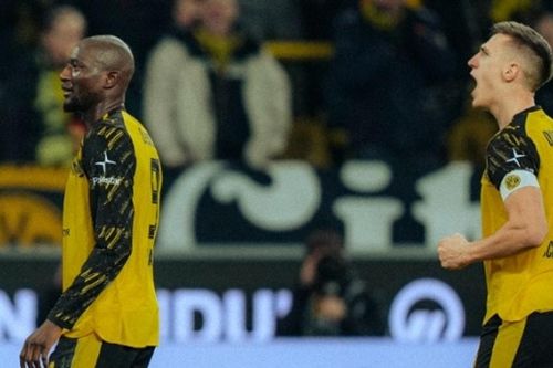 Dortmund hạ Heidenheim 3-2: Guirassy rực sáng giúp Die Borussen bám đuổi Bayern