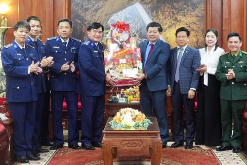 Đồng chí Phó Bí thư Thường trực Tỉnh ủy tiếp Đoàn công tác Bộ Tư lệnh Vùng Cảnh sát biển 2