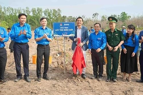 Amway Việt Nam phối hợp với Trung ương Đoàn thực hiện công trình 'Lũy tre biên giới' tại Đồng Nai
