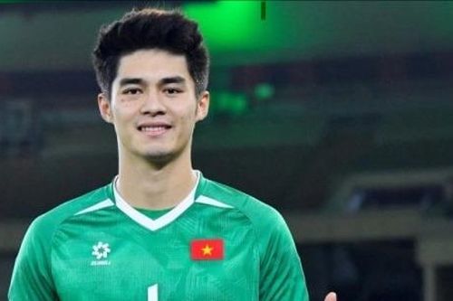 Giá trị thủ môn Trung Kiên tăng gấp bốn lần