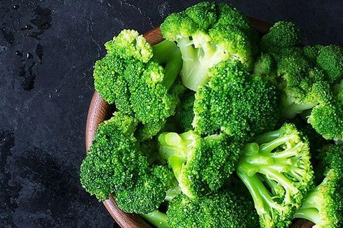 Bỏ tiền mua siêu thực phẩm ngoại, nhiều người quên mất loại rau quen này trong chợ Việt: Rẻ, dễ mua nhưng không hề tầm thường