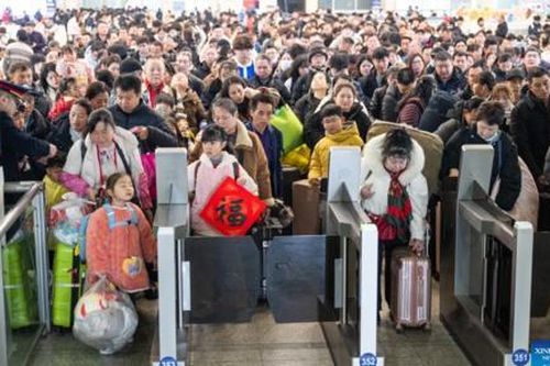 Trung Quốc bước vào cuộc 'xuân vận' lớn nhất thế giới khi người dân về quê ăn Tết