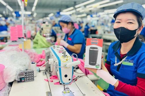 Thủ tướng yêu cầu doanh nghiệp trả đầy đủ lương, thưởng Tết cho người lao động
