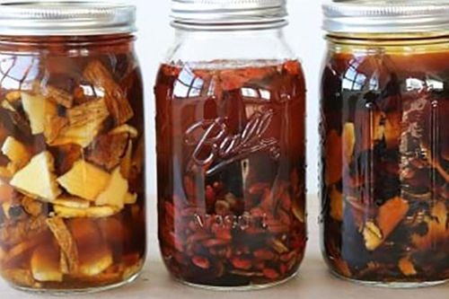 Nghi ngộ độc rượu ngâm ở Đồng Tháp khiến 2 người tử vong, Bộ Y tế vào cuộc
