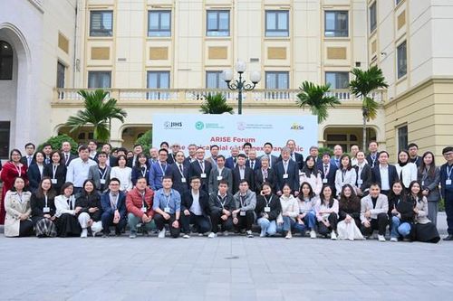 Chủ động ứng phó đại dịch tương lai từ nền tảng thử nghiệm lâm sàng