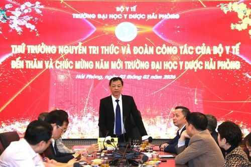 Thứ trưởng Bộ Y tế Nguyễn Tri Thức thăm, chúc Tết Trường Đại học Y Dược Hải Phòng
