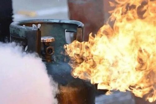 Cha tử vong, con bị thương nghi do nổ bình gas