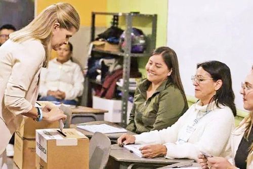 Đảng cầm quyền ở Costa Rica chiến thắng trong tổng tuyển cử