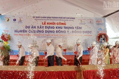 Khởi công Khu trung tâm nghiên cứu ứng dụng Đông y-Đông dược