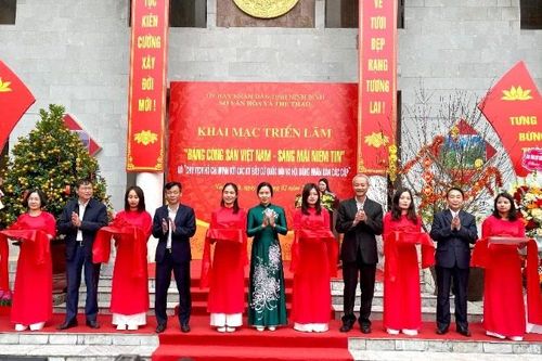 Ninh Bình khai mạc chuỗi triển lãm và hoạt động văn hóa mừng Đảng, mừng xuân 2026