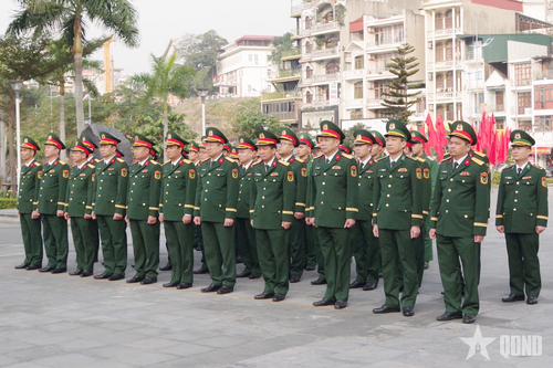 Bộ CHQS tỉnh Quảng Ninh dâng hương tri ân các Anh hùng liệt sĩ