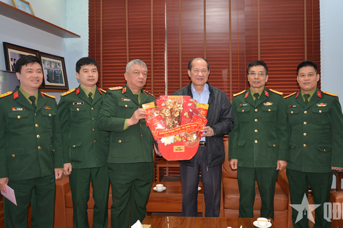 Thượng tướng Nguyễn Quang Ngọc chúc Tết các đồng chí nguyên Thứ trưởng Bộ Quốc phòng
